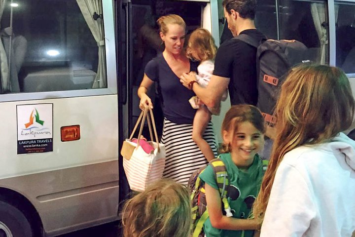 Transfer between Colombo Airport (CMB) and Abeywasa Gardens Inland Hills, Galle - Photo 1 of 11